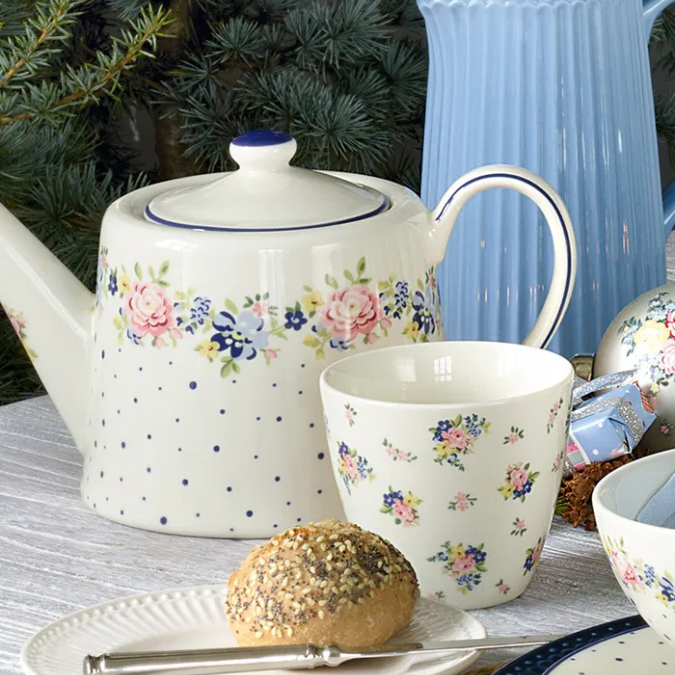 Latte Cup • Augusta