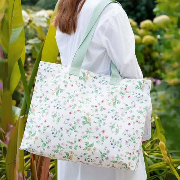 Blumige Tasche - Einkaufstasche - aus dem Vika Lädchen