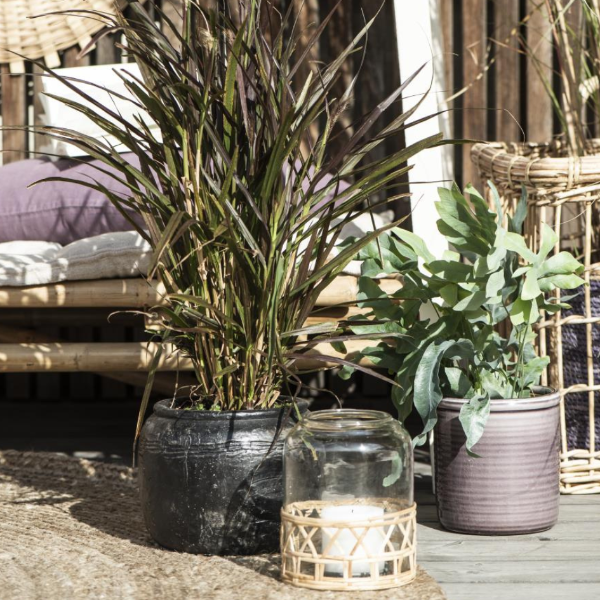 Gartendeko auf der Terrasse mit Laterne und Blumentöpfen IB Laursen - Vika Lädchen