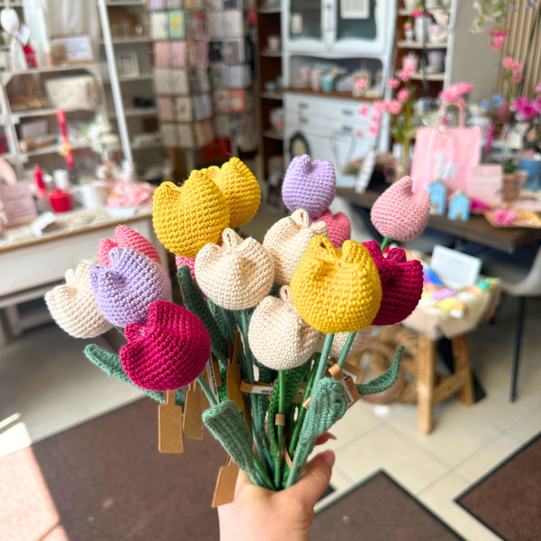 Gehäkelte Tulpe - versch. Farben