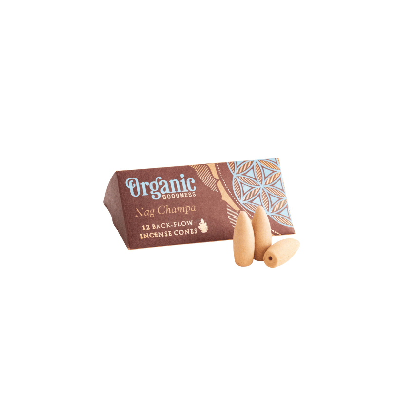 Backflow Räucherkegel Nag Champa im 12er-Pack mit brauner Organic-Goodness-Verpackung und hellbraunen Räucherkegeln für Rückfluss-Räuchergefäße.