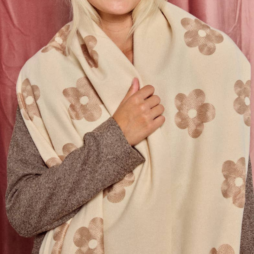 Wollschal • gesticktes Blumenmuster