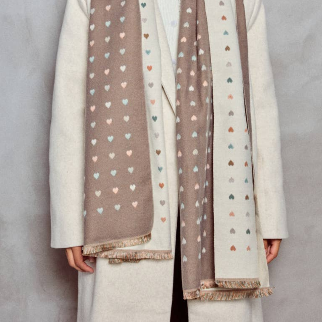 Wollschal mit Herzmuster • wendbar