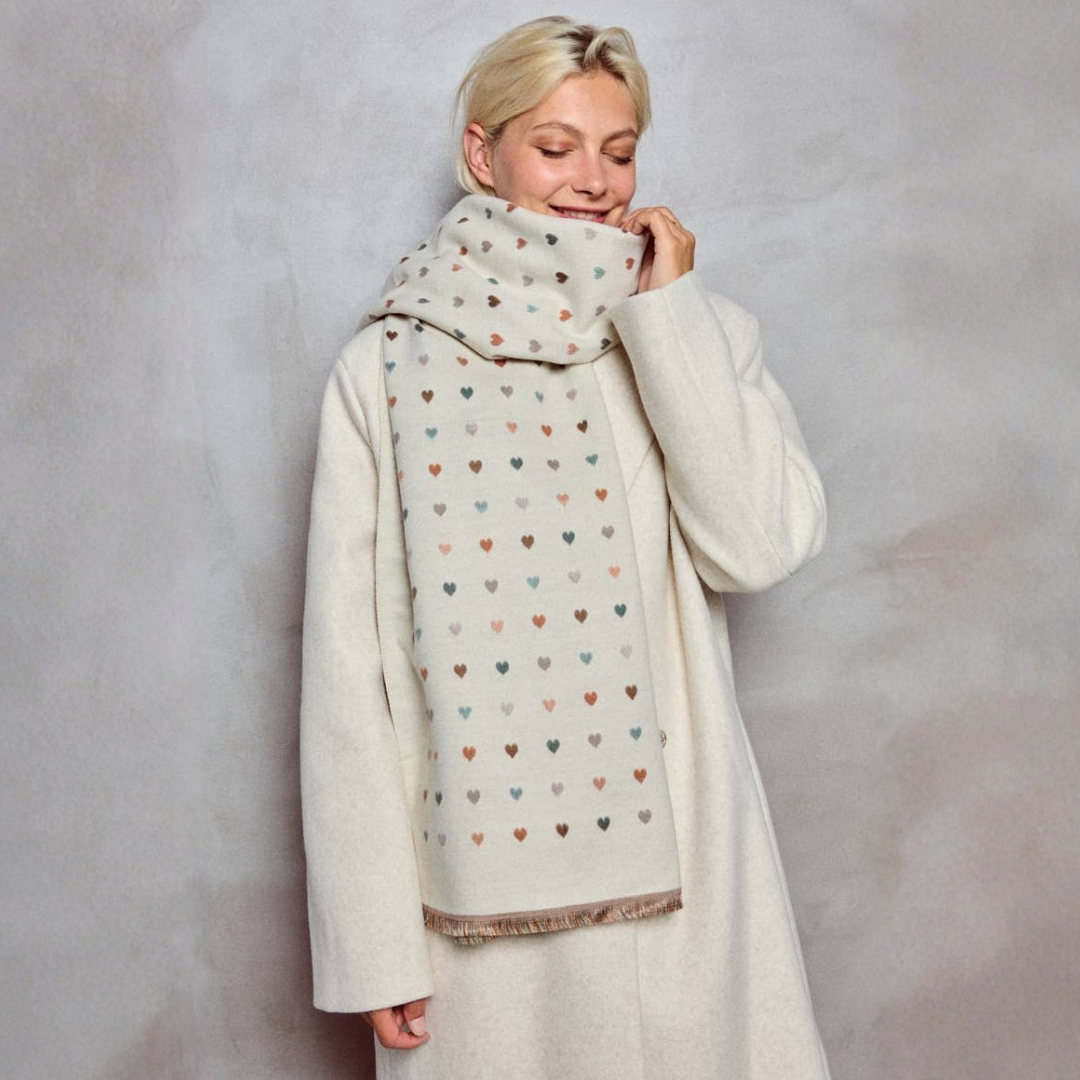 Wollschal mit Herzmuster • wendbar