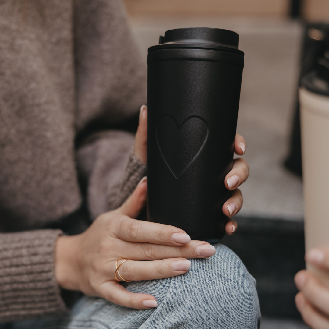 To go Becher - Herz schwarz