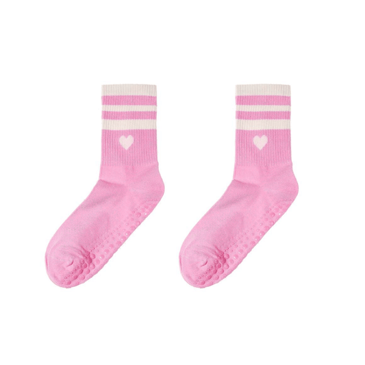 Rosa Damen Yoga-Socken mit weißen Streifen, weißem Herz und Anti-Rutsch-Noppen auf der Sohle, Größe 36–41.