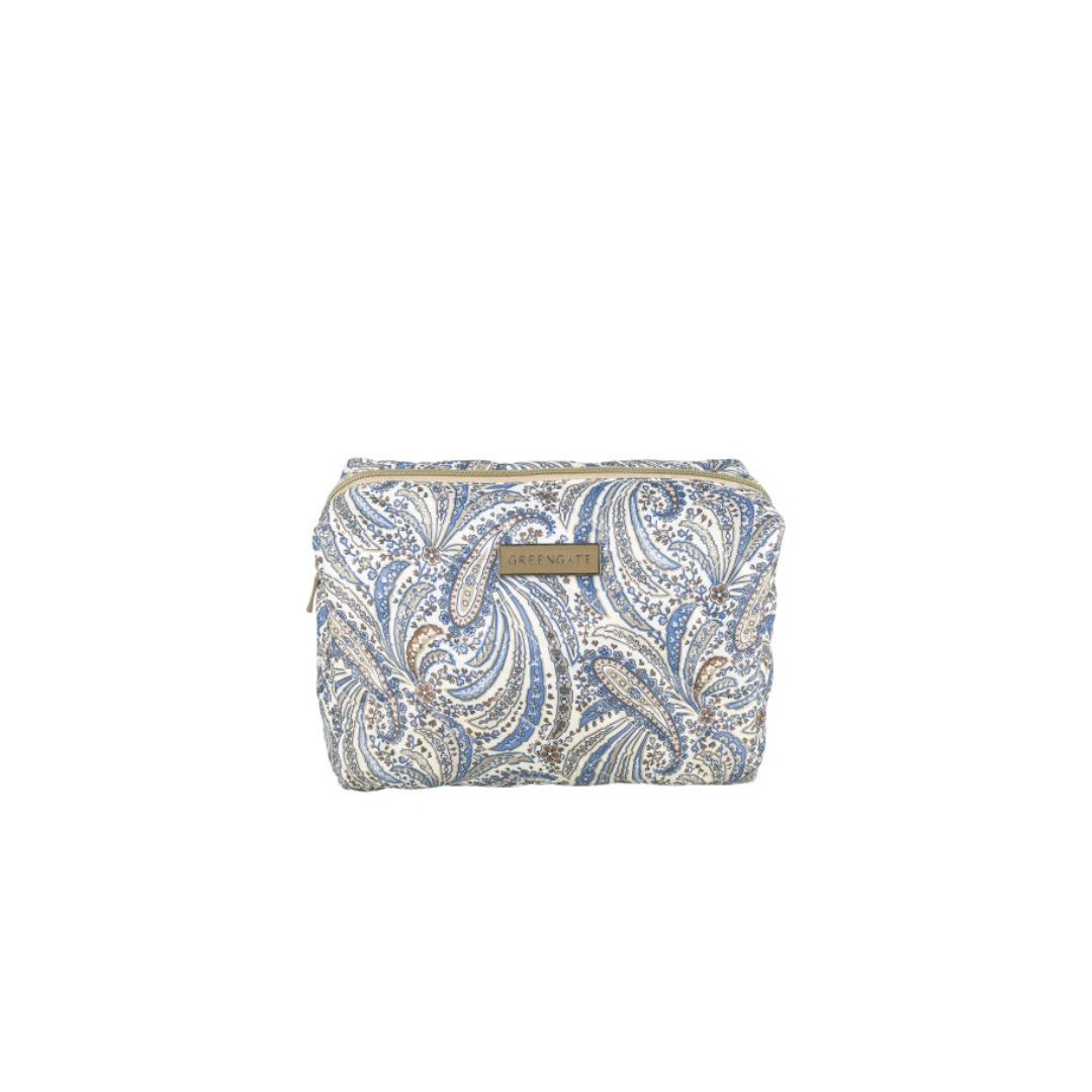 GreenGate Kulturtasche Elva Beige mit blau-beigem Paisley-Muster, gestepptem Material und Reißverschluss, ca. 25 x 17 x 10 cm.
