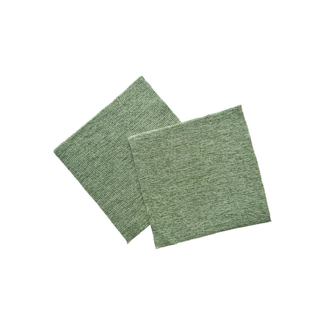 2er-Set gestrickte Solwang Design Wischtücher in meliertem Matcha-Grün aus OEKO-TEX®-zertifizierter Baumwolle, verpackt in Papiertüte.