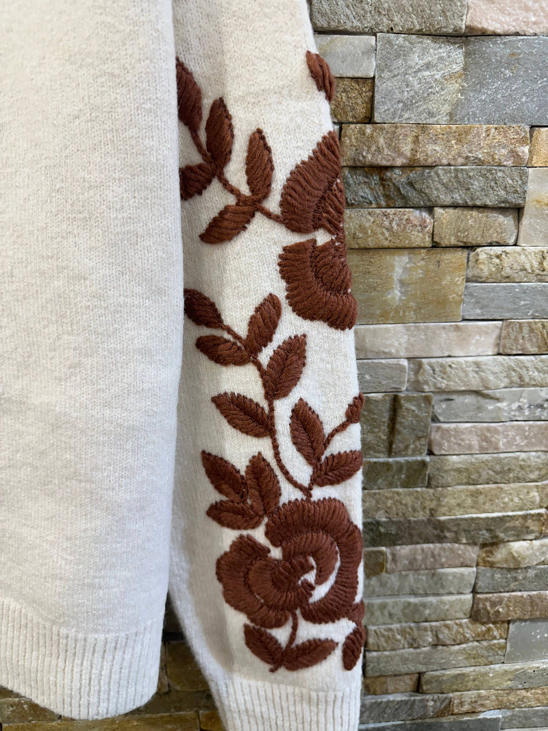 bestickte-blumen-details