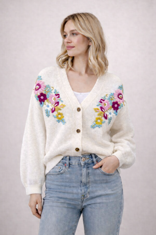 Strickjacke mit bestickten Blüten