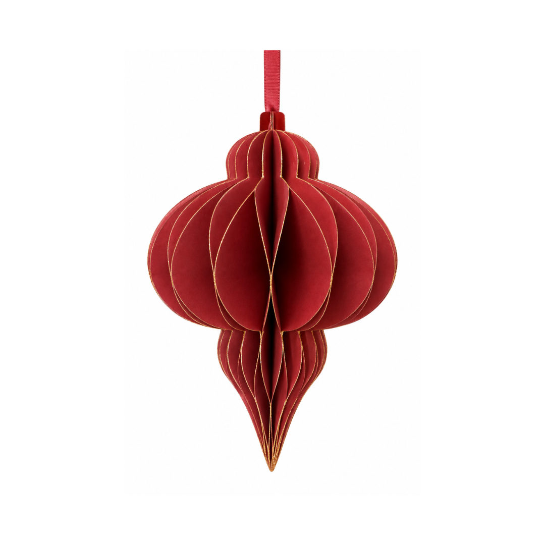 Faltbares Papierornament in Tropfenform in gedecktem Rot mit feinem goldfarbenem Glitzerrand und Band zum Aufhängen, ca. 13 x 10,5 cm.